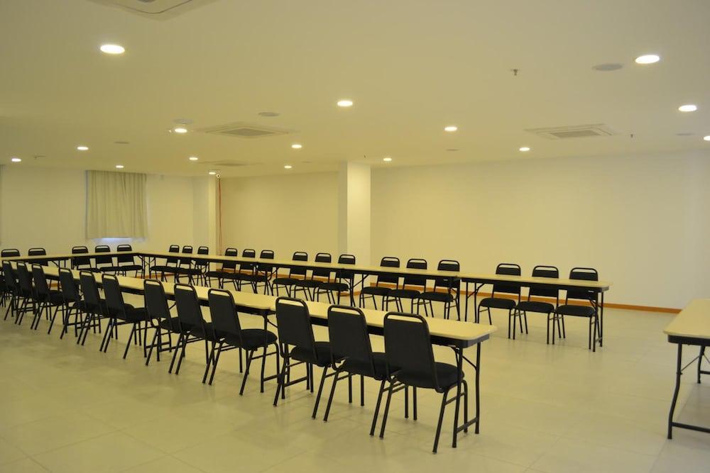 Oasis Cabo Frio Hotel ภายนอก รูปภาพ